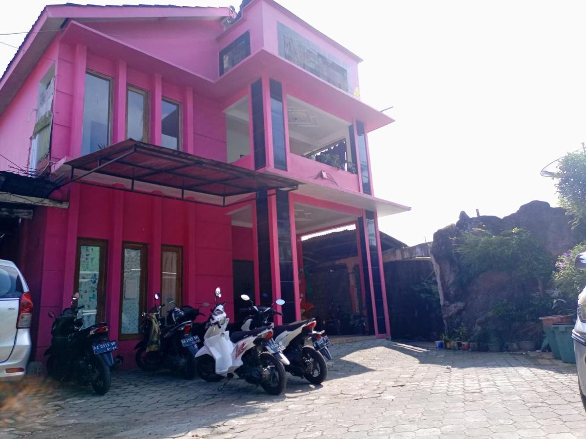Wisma Zahira Wonosobo Exterior foto